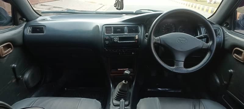 Toyota Corolla XE 2000 6