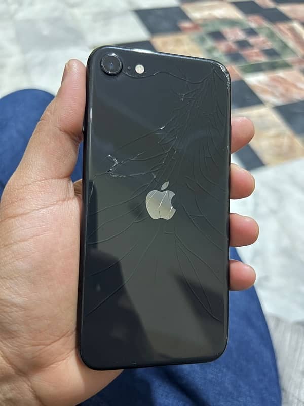 iphone SE 2020 PTA 1