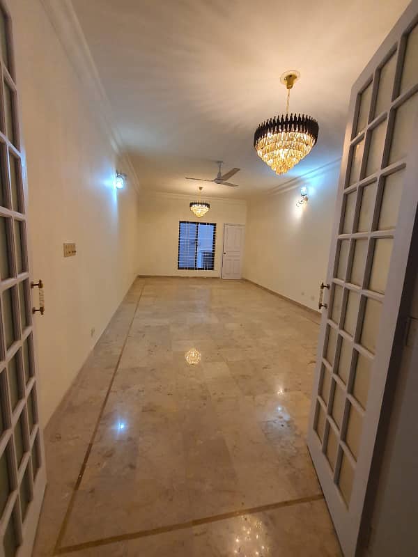 F-11's Finest: 1 Kanal Lower portion available for commercial purpose for Rent in Islamabad 13