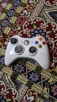 Xbox 360 wireless controller with battery pack and charger