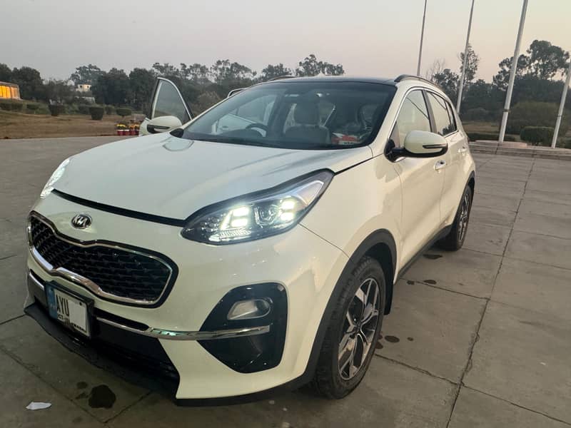 KIA Sportage 2022 FWD -only16000 km drive-brand new 7