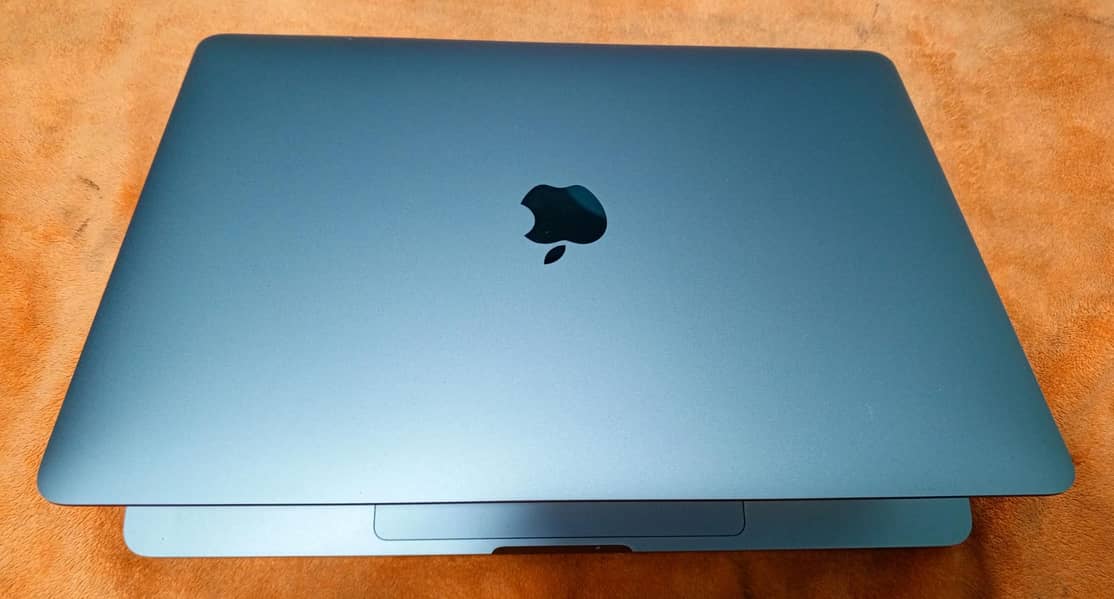 MacBook Pro M1 Pro Chip 2021 XDR Liquid Retina 14-inch 16GB/512GB SSD 5