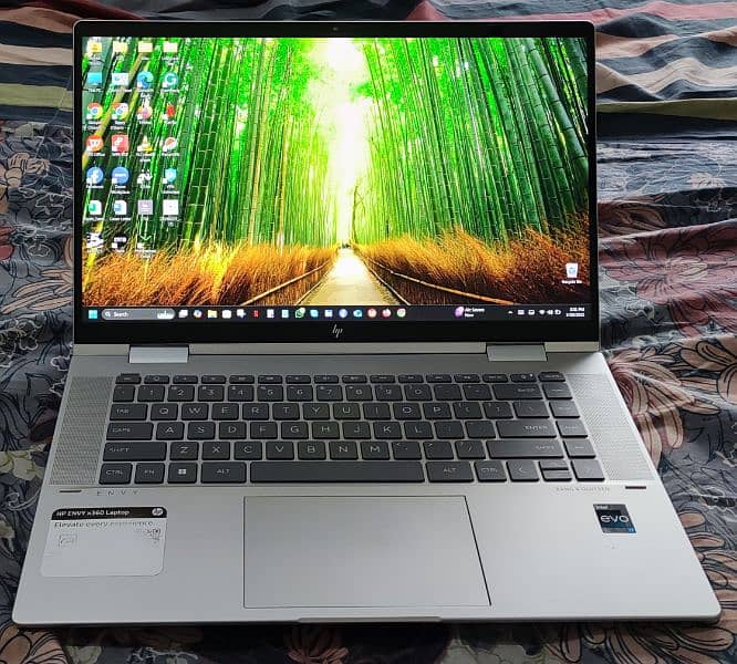 HP i7 13th gen, Touch 2 in 1, 10/10 condition 0