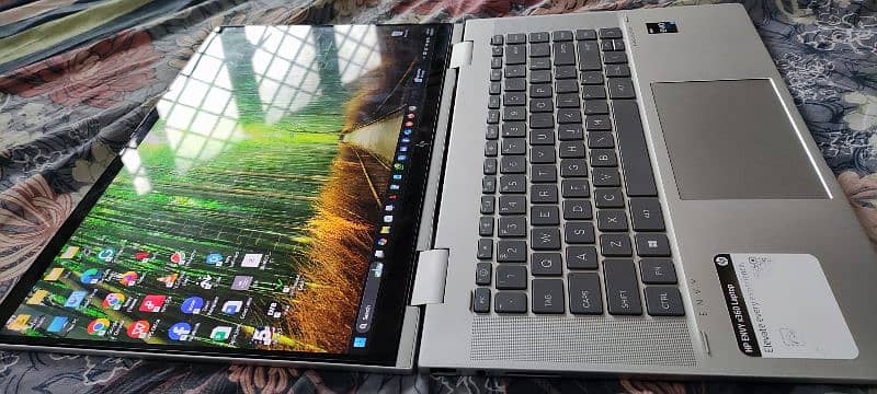 HP i7 13th gen, Touch 2 in 1, 10/10 condition 2