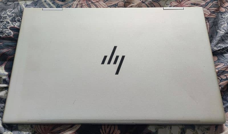 HP i7 13th gen, Touch 2 in 1, 10/10 condition 4