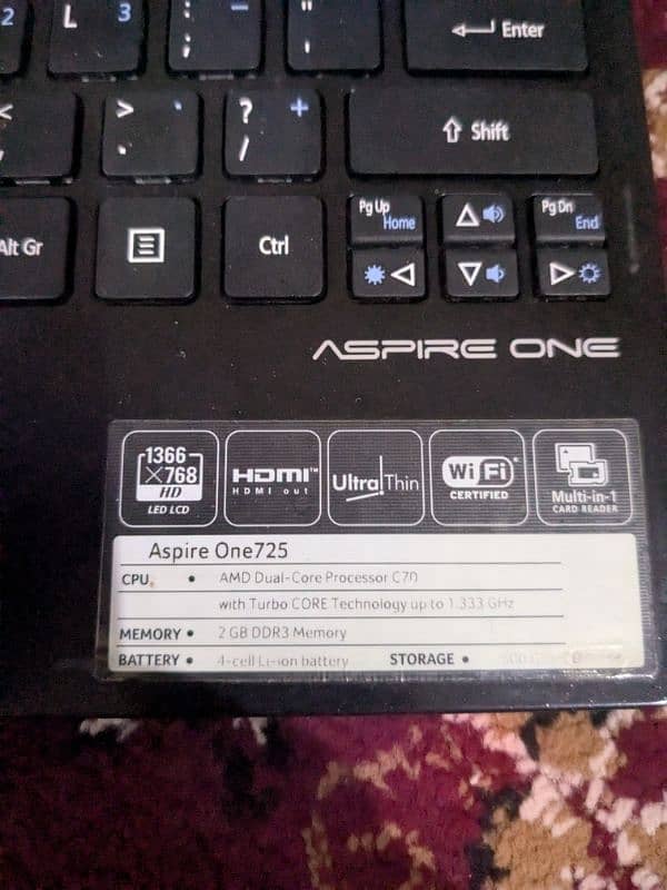 ACER ASPIRE ONE 725 3