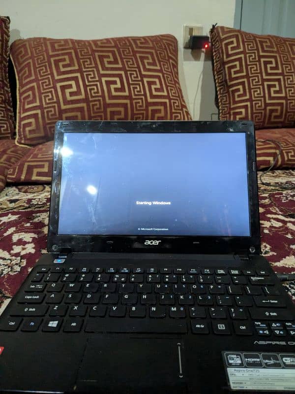 ACER ASPIRE ONE 725 4