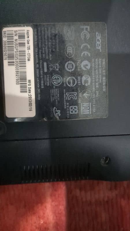 ACER ASPIRE ONE 725 8