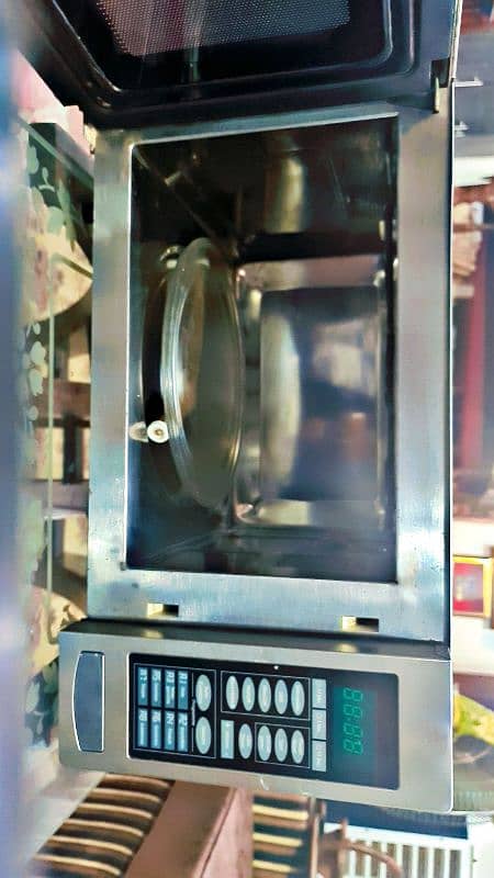 TCM Microwave 1