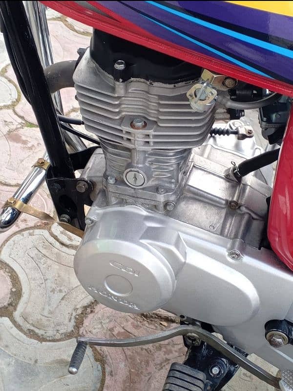 Honda 125cc Bike 6