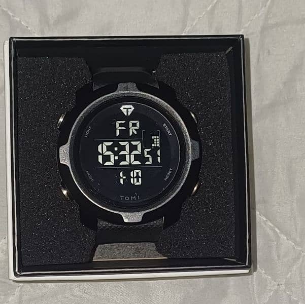 TOMI T-211 Sports Watch 2