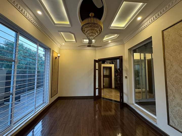 10 Marla Brand New House For Rent At Prime Location Bahria Town Lahore 13