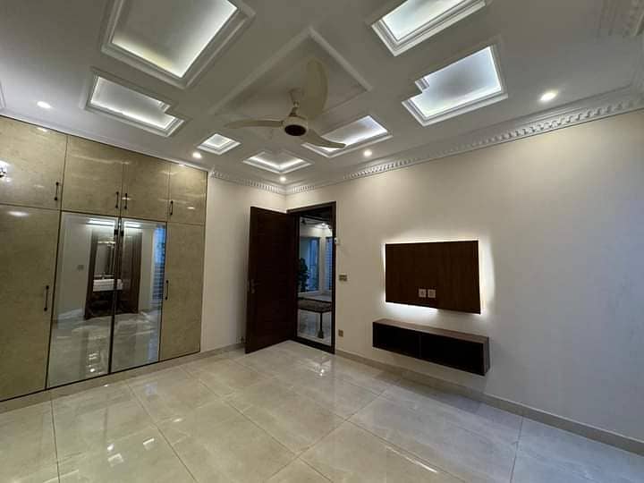 10 Marla Brand New House For Rent At Prime Location Bahria Town Lahore 15