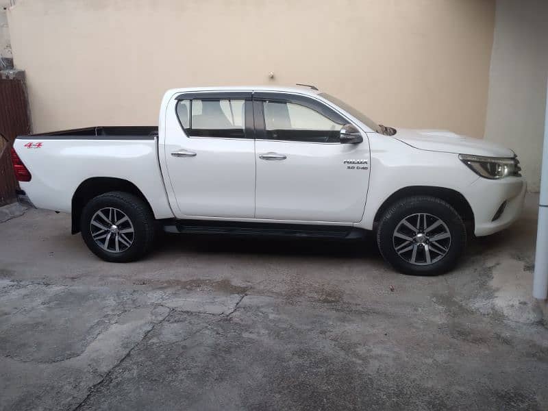 Toyota Hilux 2017 0