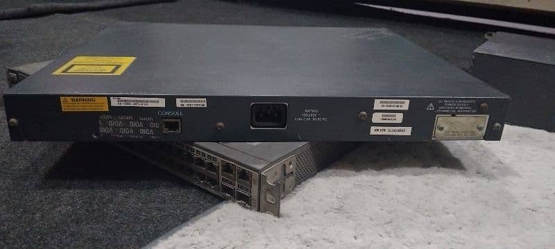 Cisco Catalyst 3560 series  POE-48 Switch 4