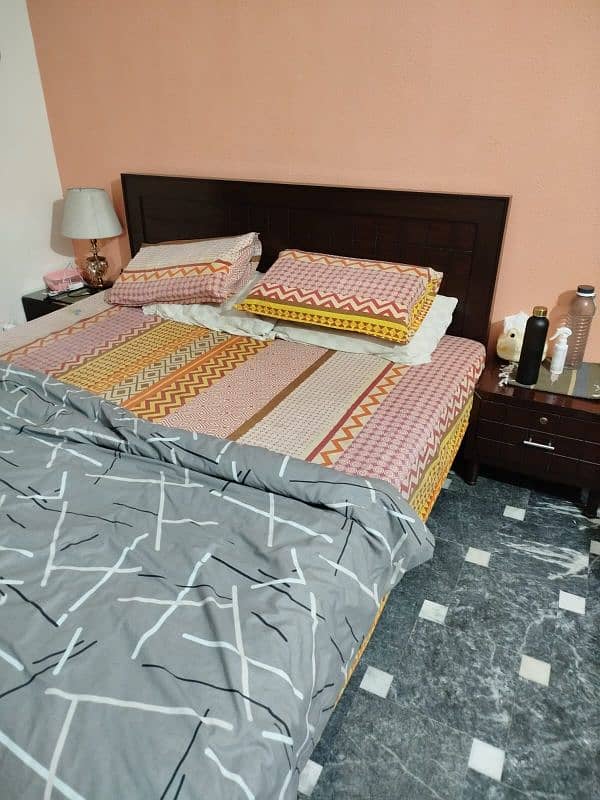 good condition bedset 3