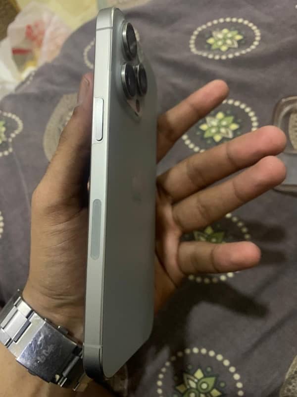 Iphone 15 Pro Max 256gb Jv Non Pta NATURAL TITANIUM With Box & Cable 2