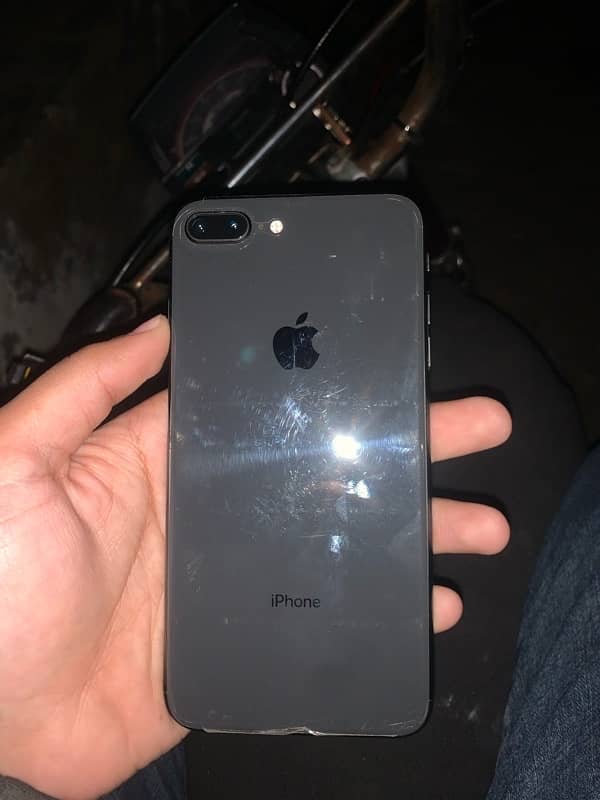 iPhone 8 Plus 64 GB Non Pta 1