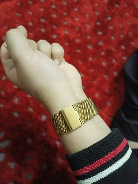 Beautiful Golden Smart Watch For Sale 2