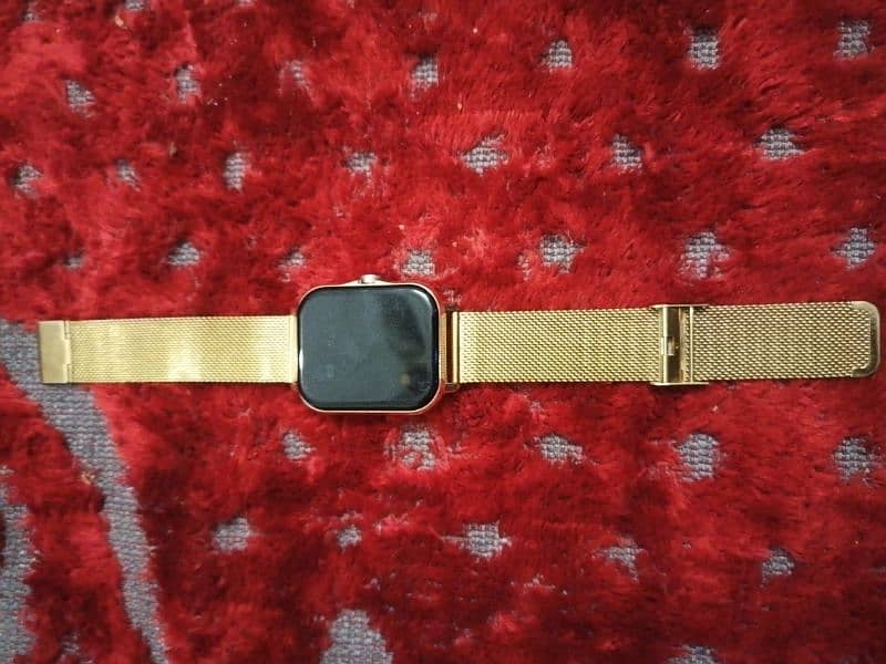 Beautiful Golden Smart Watch For Sale 3