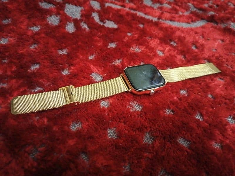 Beautiful Golden Smart Watch For Sale 5