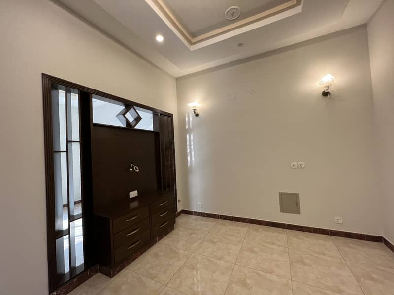 5 Marla Beautiful Brand New House Available For Sale In Canal Garden Near Bahria Town Lahore 18