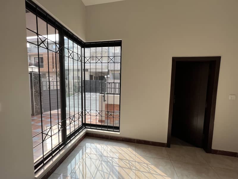 5 Marla Beautiful Brand New House Available For Sale In Canal Garden Near Bahria Town Lahore 20