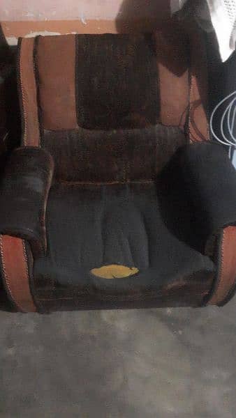 sofa set for sell. 2