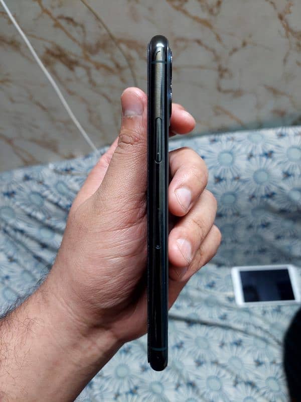 Apple Iphone 11 pro PTA Approve. 2