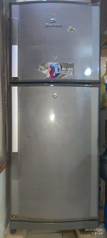 Medium size Refrigerator Dawlance 5