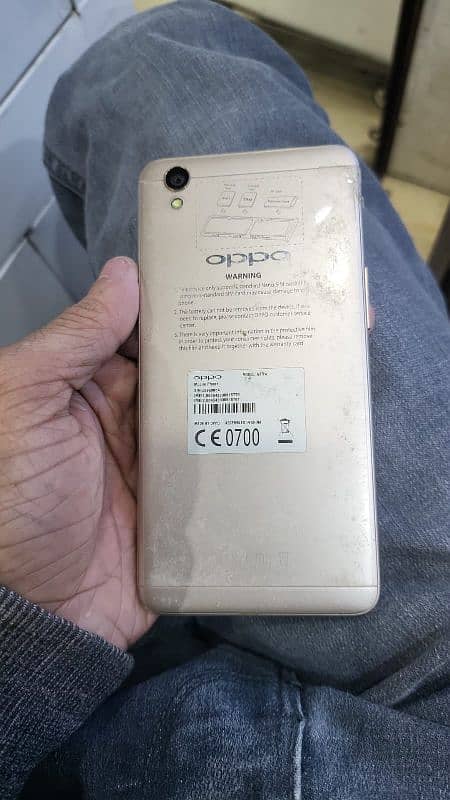 Oppo a37 pta official approved double SIM 2/16gb with box charger. . 0