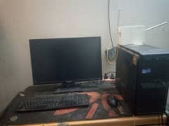 selling gaming pc "Urgent"