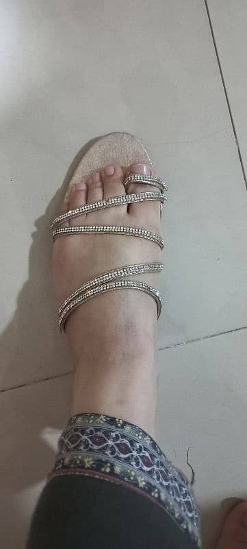 sandal 4