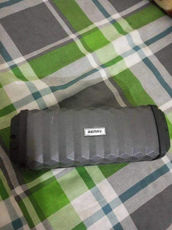 Remax Wireless Speaker 0