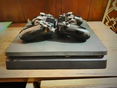 Ps4 Console 500 GB Non jailbreak 20 series with digital games