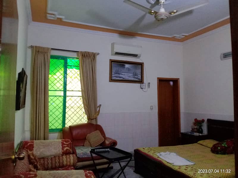 5 MARLA BEAUTIFUL HOUSE FOR SALE IN JOHAR TOWN 4