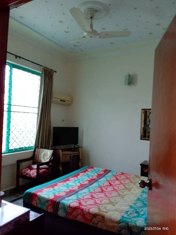 5 MARLA BEAUTIFUL HOUSE FOR SALE IN JOHAR TOWN 13