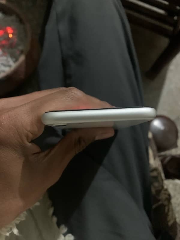 iphone se 2020 pta approved 5