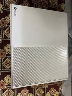 Xbox One S 500GB with Controller | Excellent Condition |10/10
                                title=