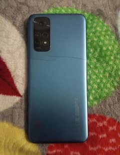 Redme note 11 memory 6+2/128  box saat hai