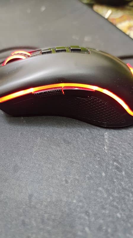 Reddragon M711 Cobra gaming mouse 3