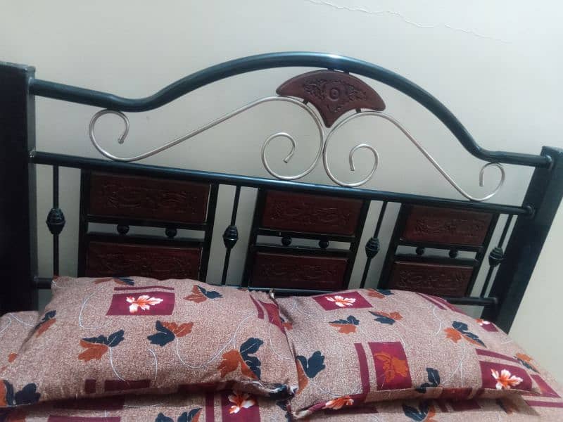 Iron Rod Bed with Wooden Work With Diamond Foam  Slightly Used. 2