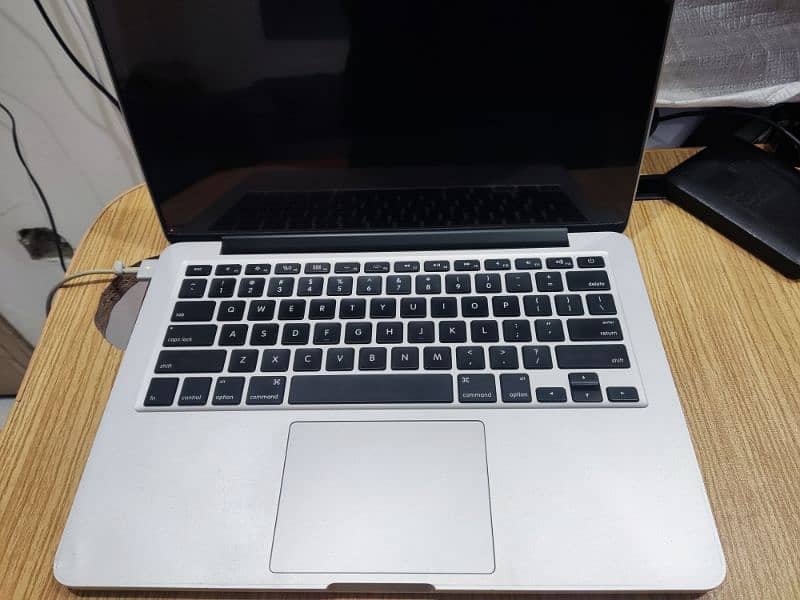 MacBook Pro 2015 8/256 GB Latest OS installed 4