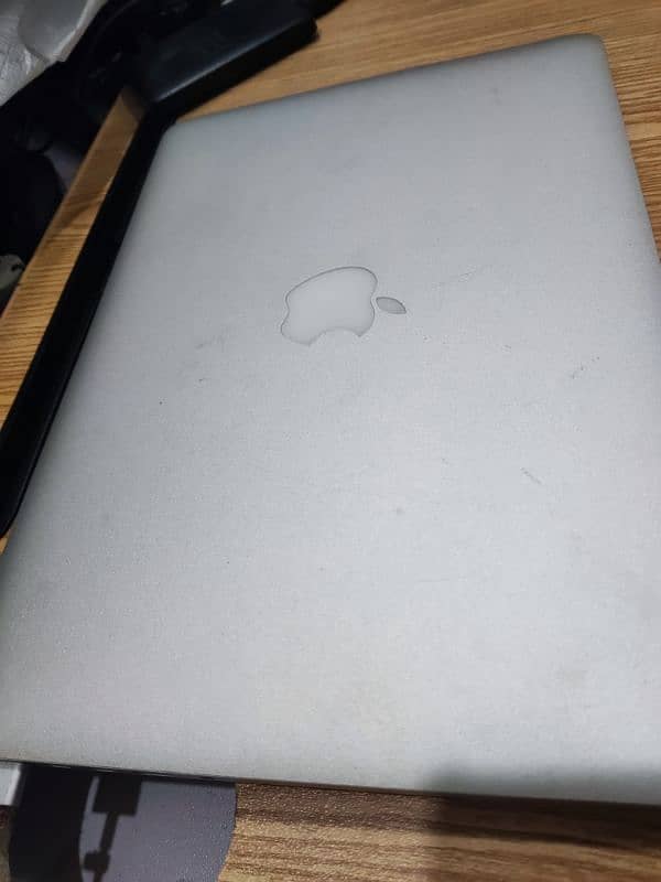 MacBook Pro 2015 8/256 GB Latest OS installed 5