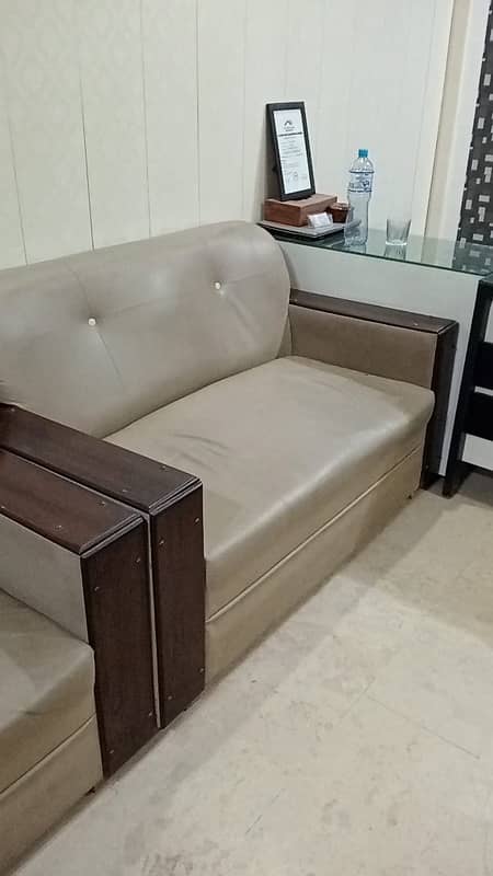 7 seaters Sofa for sale 3