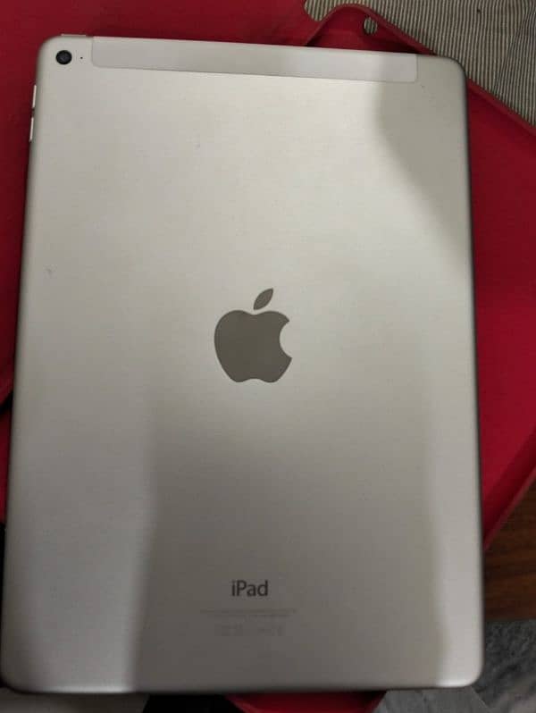 iPad Air 2  32Gb 0