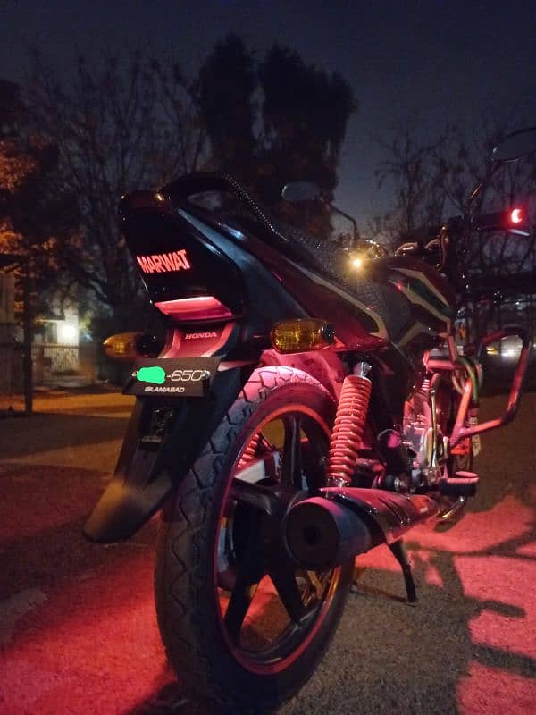 Honda CB125-F in Excellent Condition -- Ready to Ride! 11