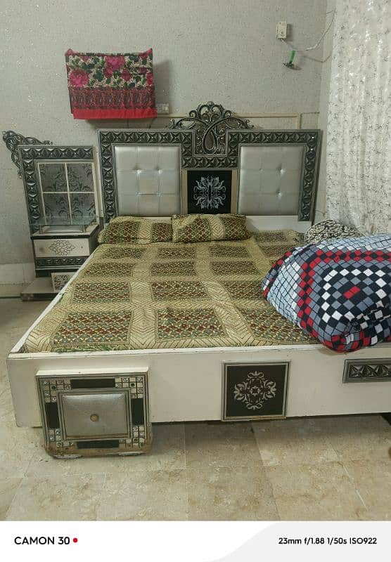 Bed with side tables and dressing table 1