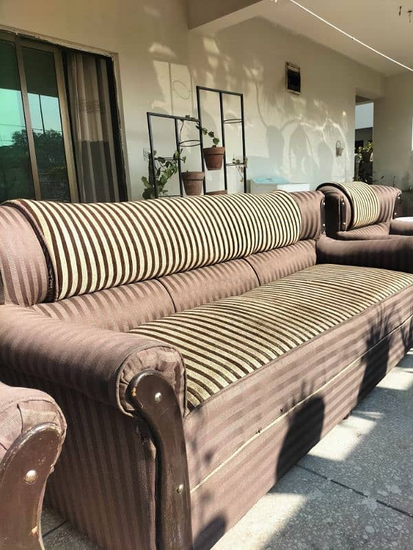 5 Seater Sofa Set - Contact +923335680660 (whatsapp only) 0