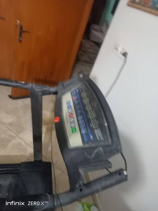 iam selling treadmill machine 5